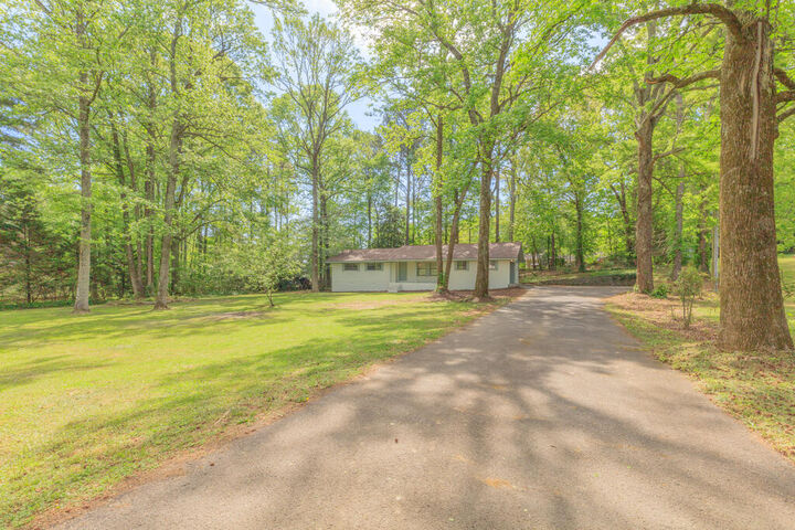 Property Photo: 1068 Beaverdale Road NE GA 30721