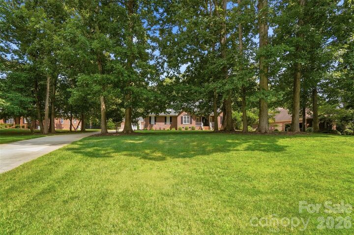 Property Photo:  7627 Maple Bluff Lane  NC 28025 