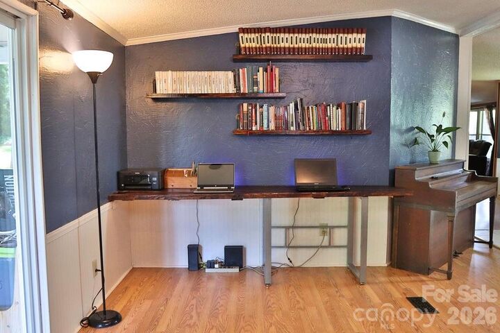 Property Photo:  2095 Goodman Lake Road  NC 28655 