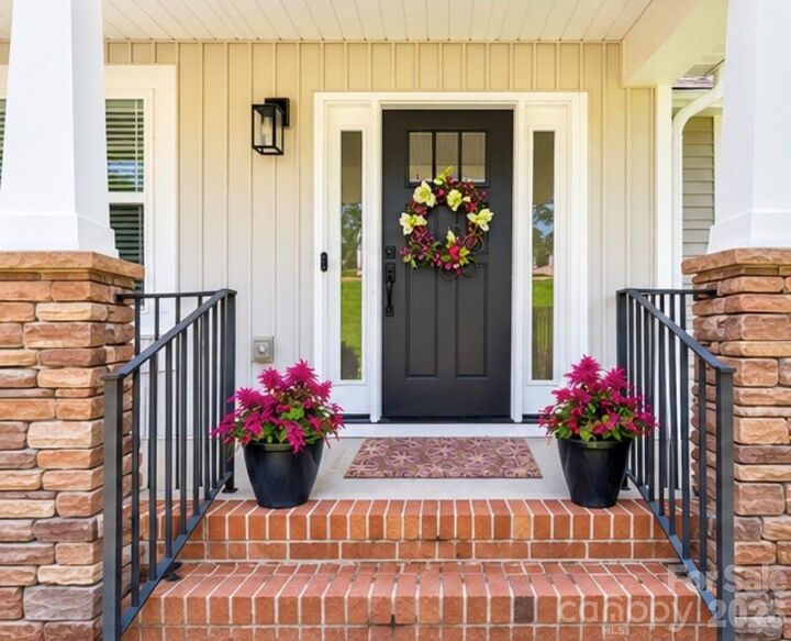 Property Photo: 4084 Lydia Suzanne Place NC 28092