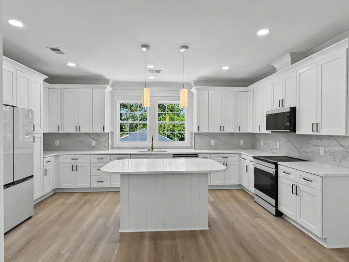 Property Photo:  2231 Clinton Street  SC 29405 