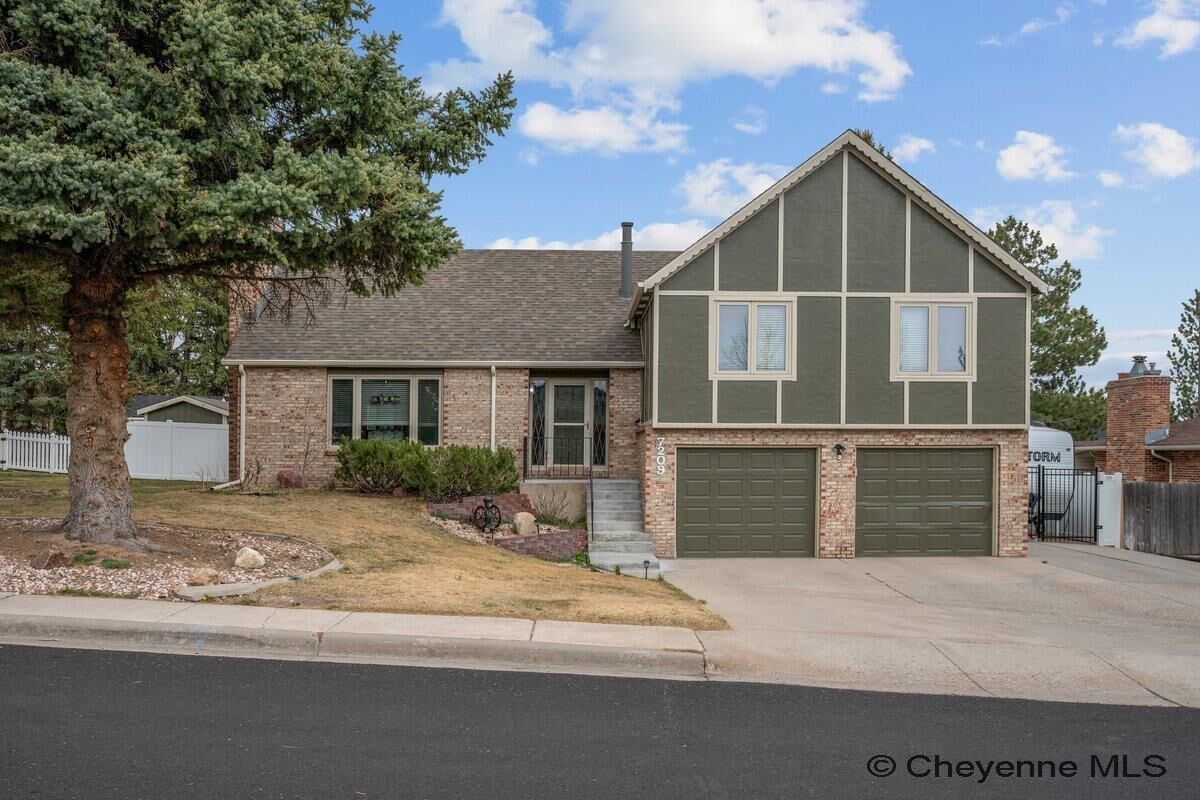 Property Photo:  7209 Hawthorne Dr  WY 82009 