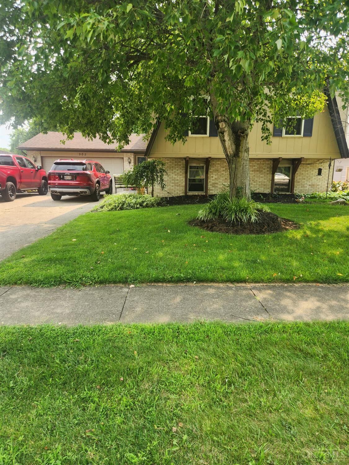 Property Photo:  905 Victoria Drive  OH 45005 