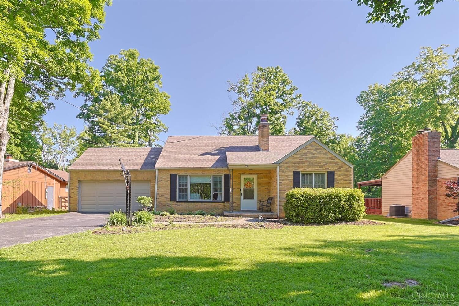 Property Photo: 6844 High Meadows Drive OH 45230