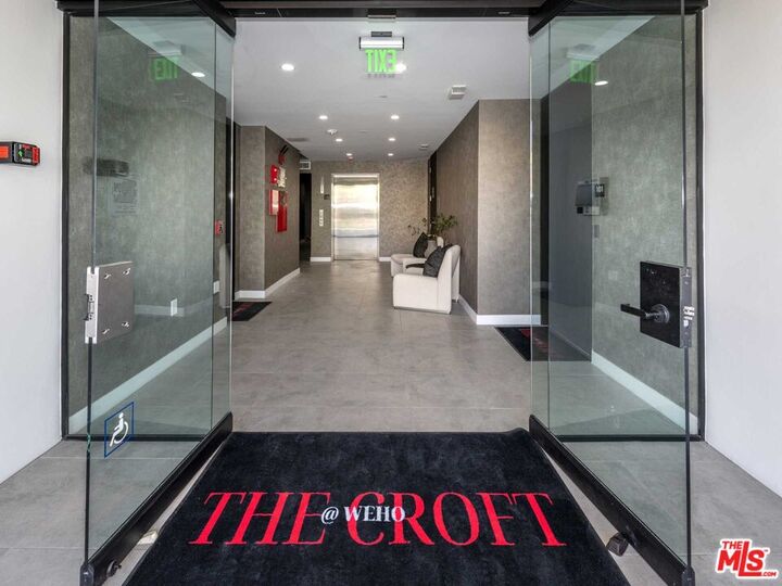 Property Photo: 1017 N Croft Ave, Unit 203 CA 90069