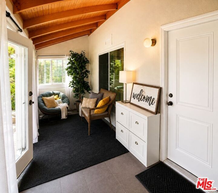Property Photo:  5705 West Blvd  CA 90043 