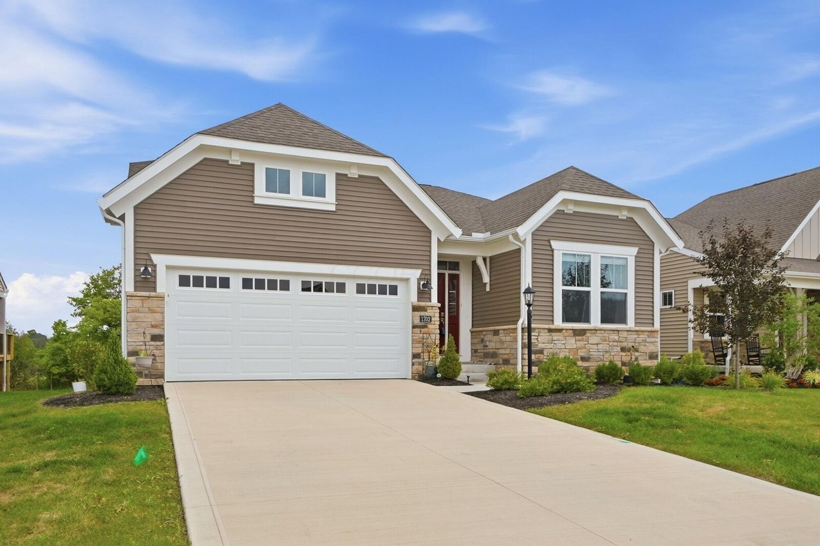 Property Photo:  1702 Skyview Drive  OH 43040 