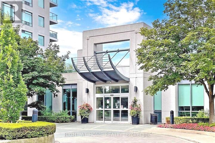 Property Photo: 28 Harrison Garden Boulevard 702 ON M2N 7B5