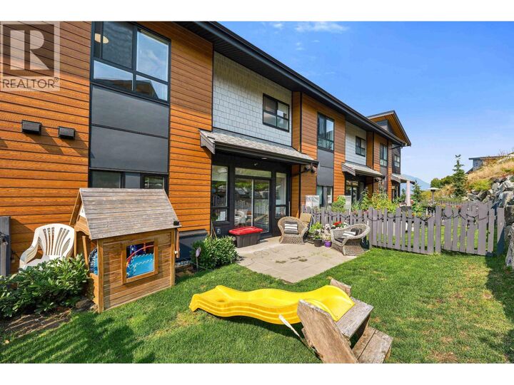Property Photo:  41238 Highline Place  BC V8B 1C2 