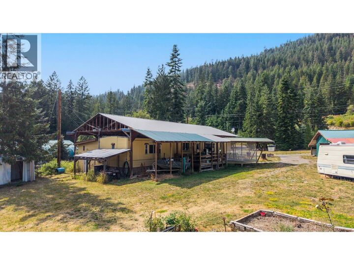 Property Photo: 4717 Goat River North Road BC V0B 1G9
