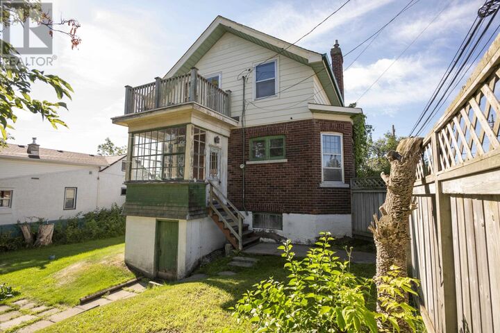 42 Gordon Ave — photo 1