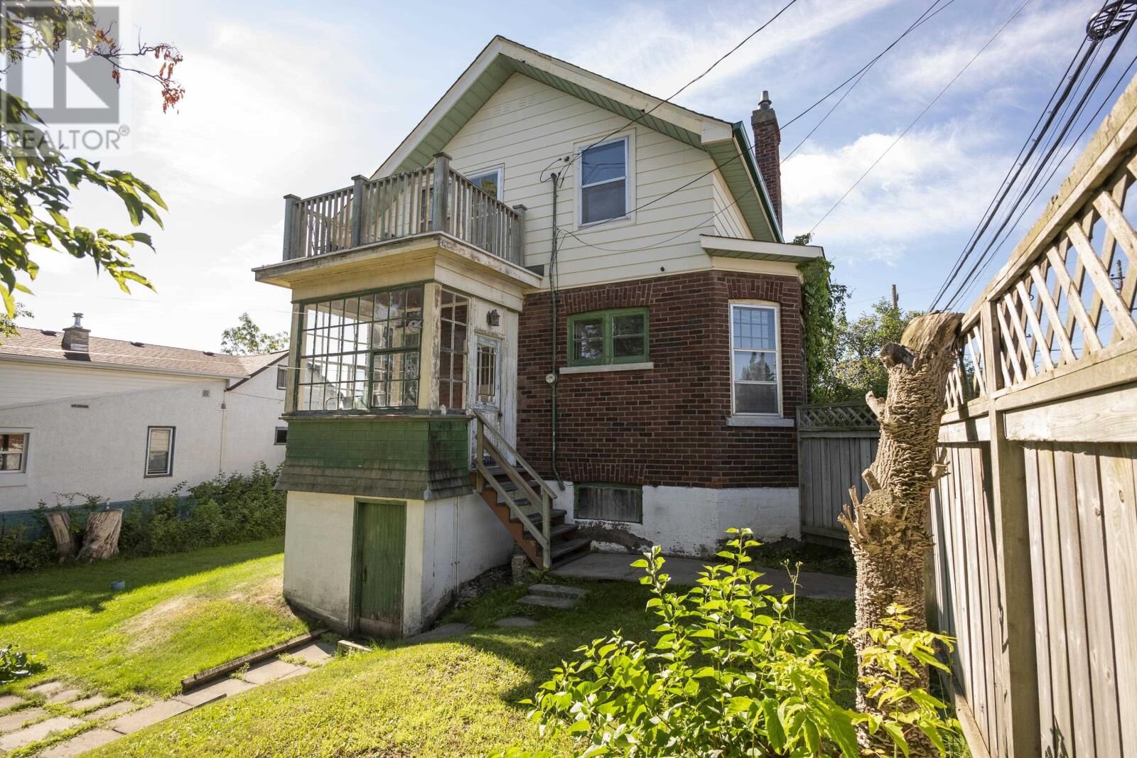 Property Photo: 42 Gordon Ave ON P7E 4T2