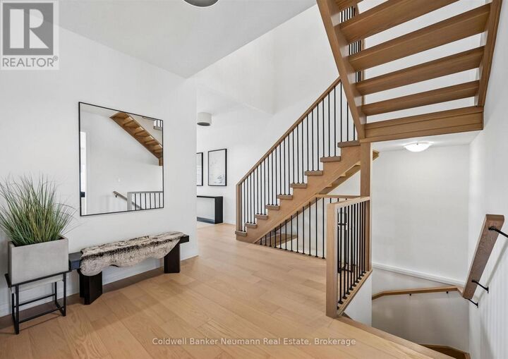 Property Photo: 636 Anton Crescent ON N2R 0T8