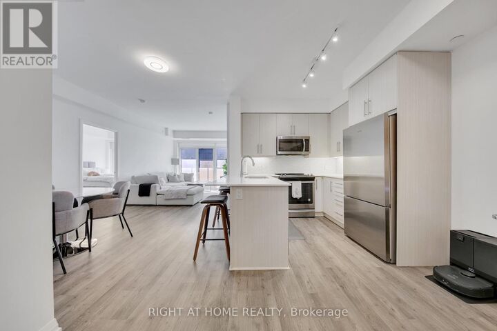 Property Photo:  65 Oneida Crescent 903  ON L4B 0G9 