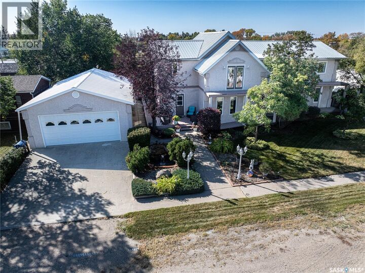 Property Photo: 304 1st Street W SK S0L 2L0