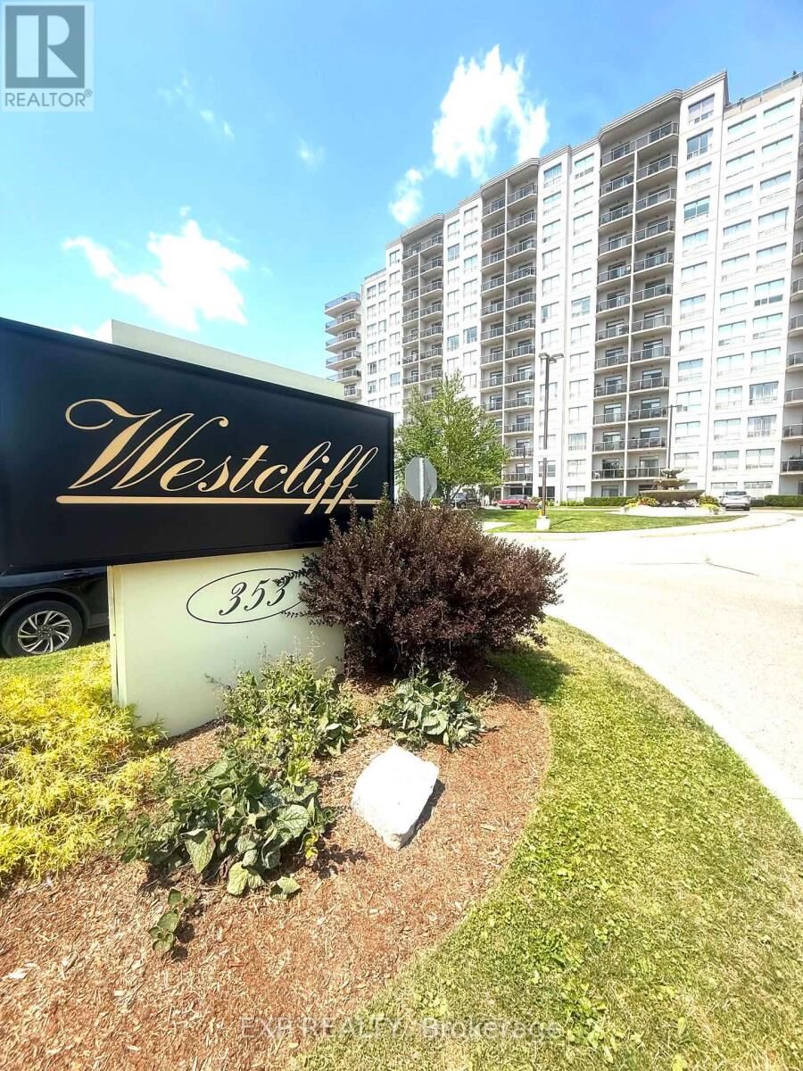 Property Photo: 353 Commissioners Road West 304 ON N6J 0A3