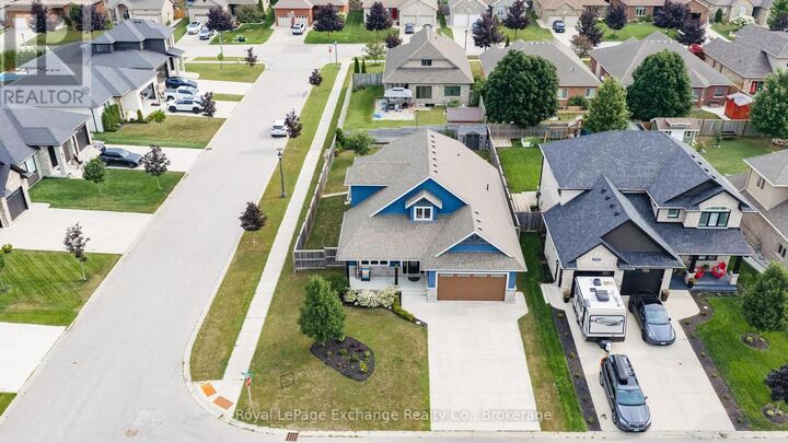 Property Photo: 593 Morrison Crescent ON N2Z 0A7