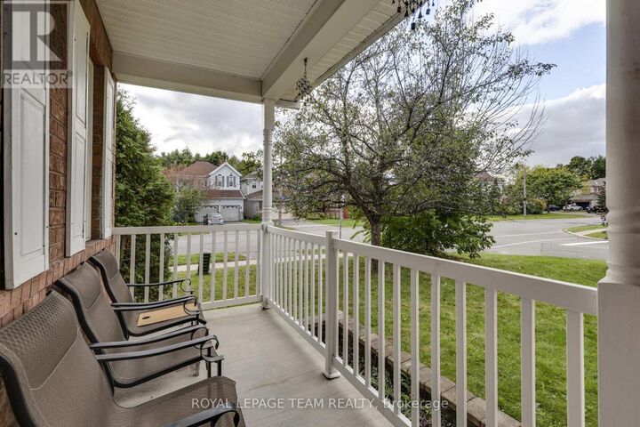 Property Photo: 35 Norgold Crescent ON K2T 1J1