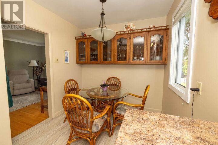 Property Photo:  53 Melvin Ave  ON P7A 7C3 
