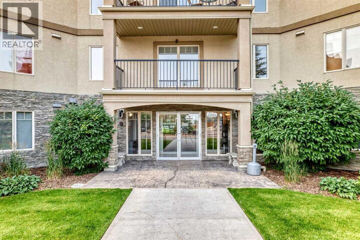 Property Photo:  30 Cranfield Link Southeast  AB T3M 0C4 