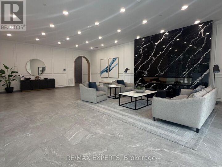 Property Photo:  71 Wyndham Street South 210  ON N1E 5R3 
