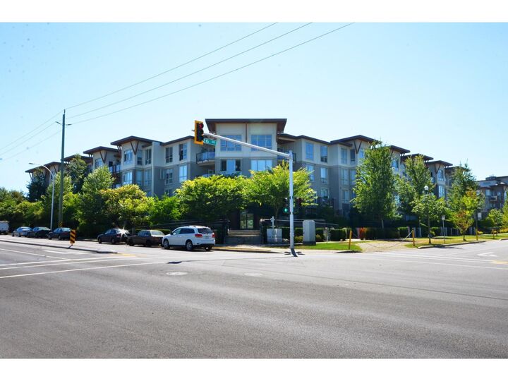 15988 26 Avenue — photo 1