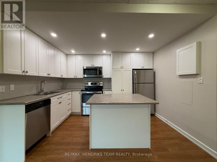 Property Photo: 234 Oakdale Avenue 201 ON L2P 2K6