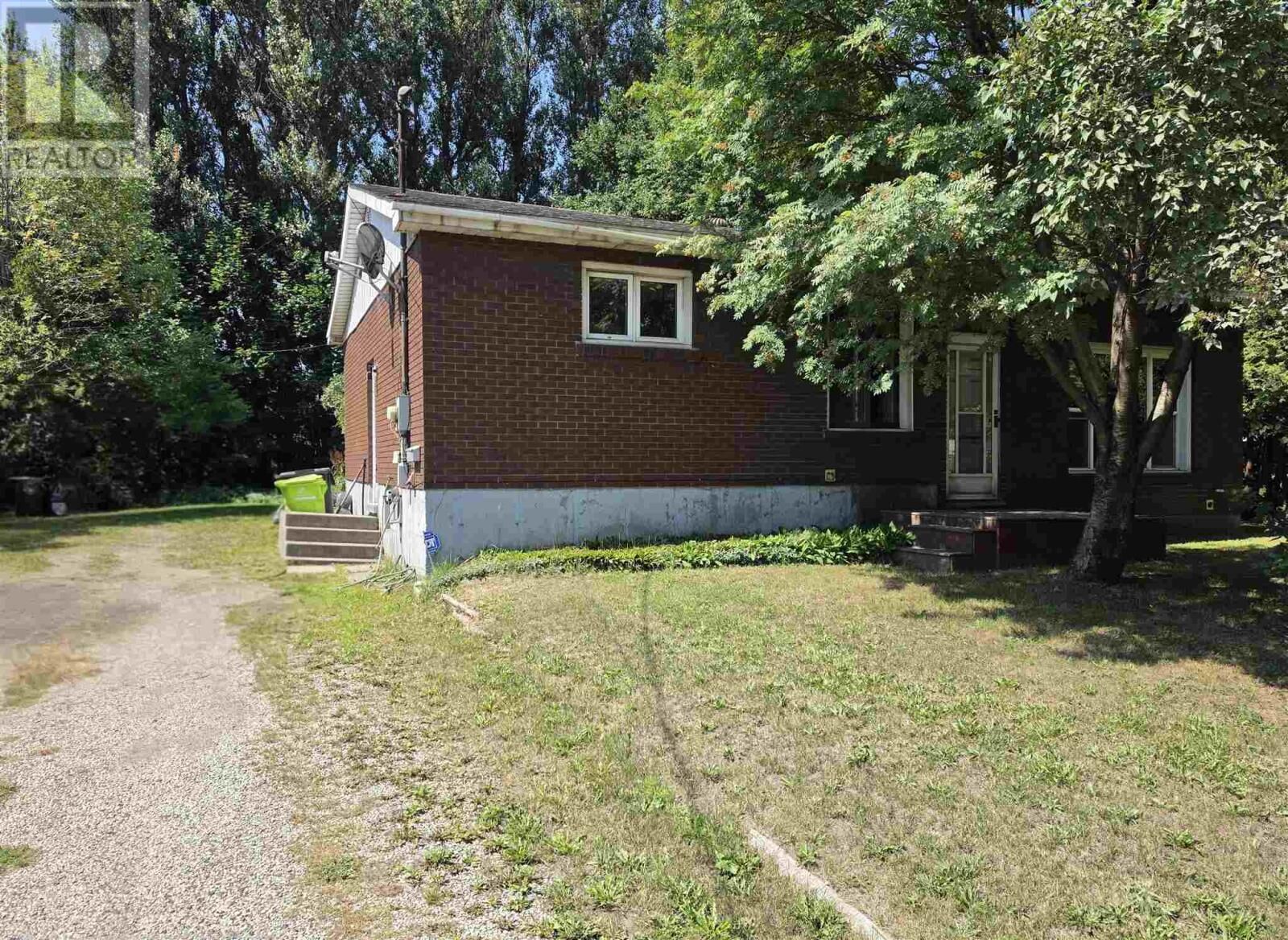 Property Photo: 87 Letcher St ON P6C 4X5