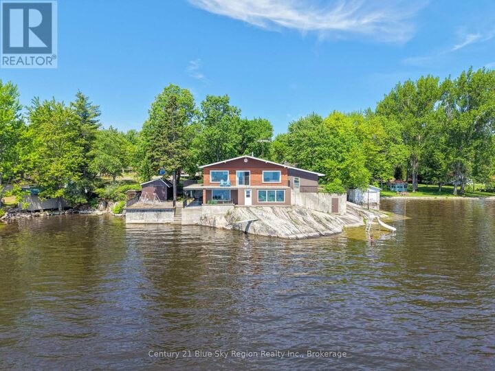 8 Gerard Road — photo 1