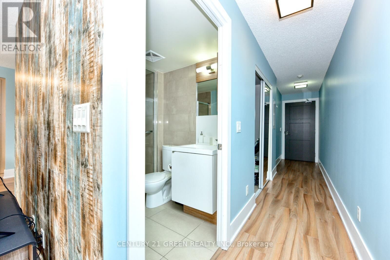 Property Photo:  300 Front Street West 1014  ON M5V 0E9 