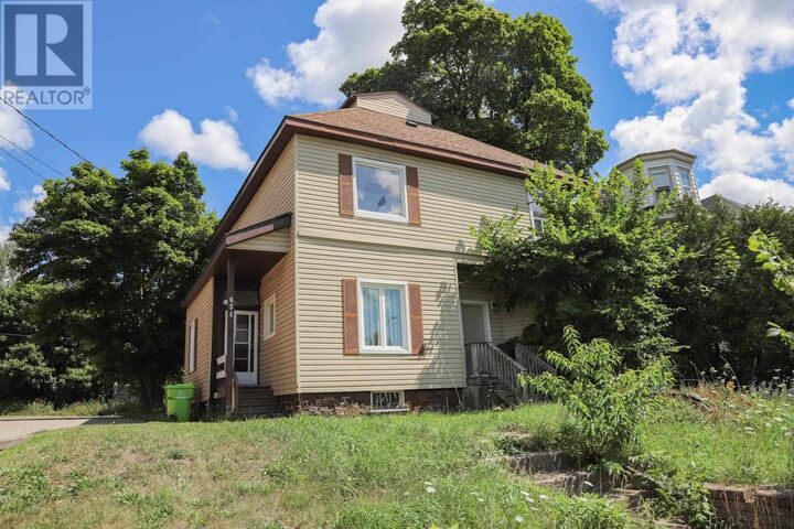 Property Photo:  634 Wellington St  ON P6A 2M5 