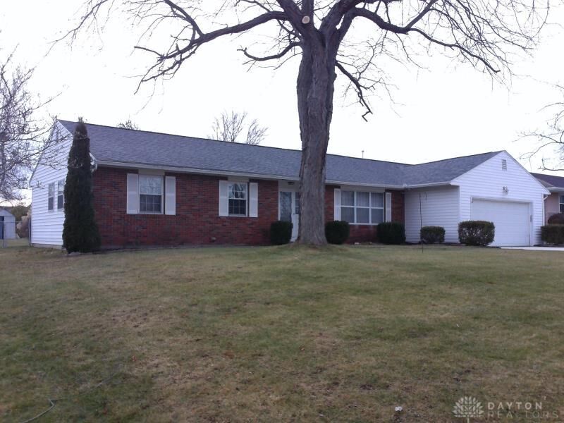Property Photo: 425 E Pinehurst Street OH 45365