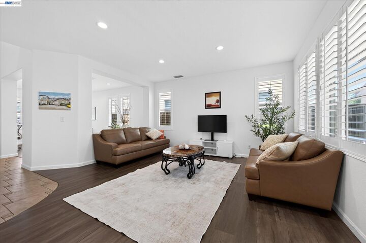 Property Photo: 2661 Zepher Ct CA 94531