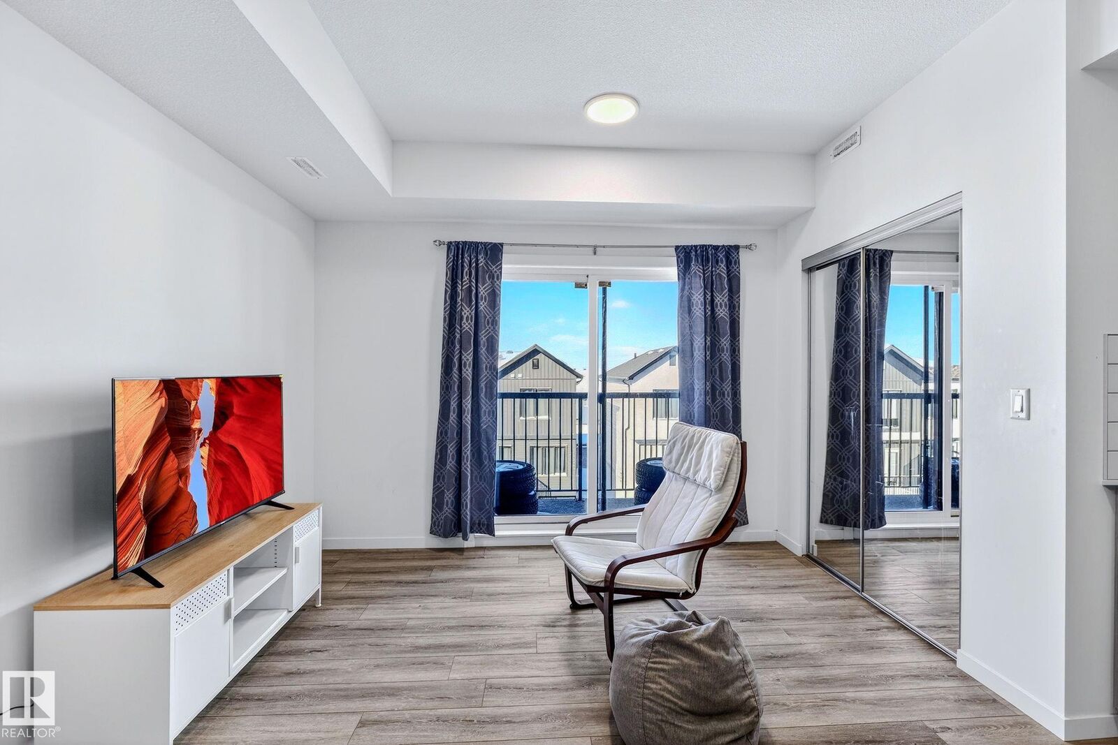 Property Photo:  864 Secord Boulevard NW 301  AB T5T 7R9 