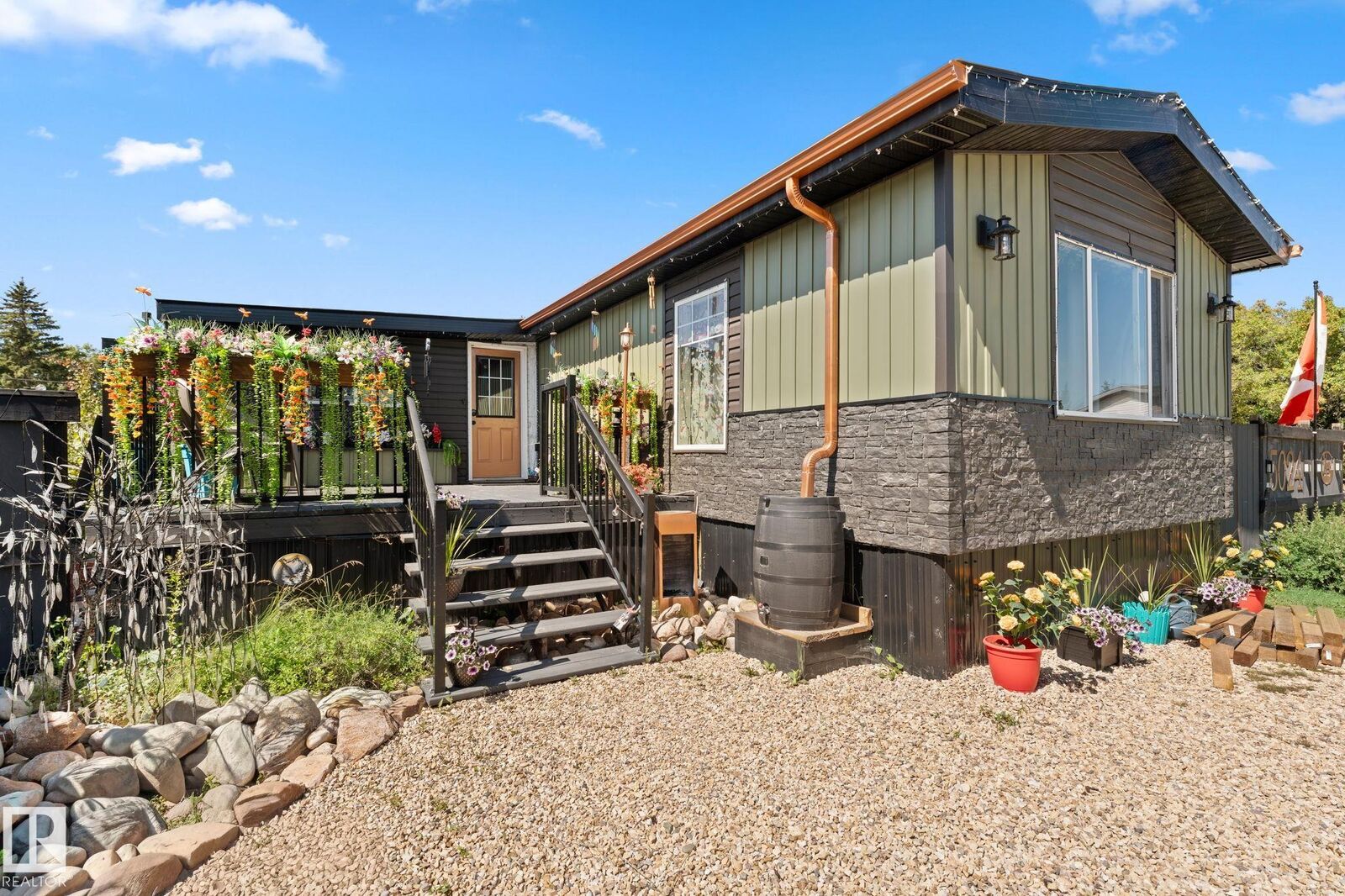 Property Photo:  5024 45A Street  AB T7N 1J3 