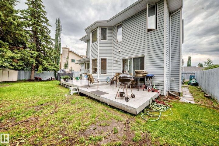 Property Photo: 6 Atkinson Place AB T8N 5P5