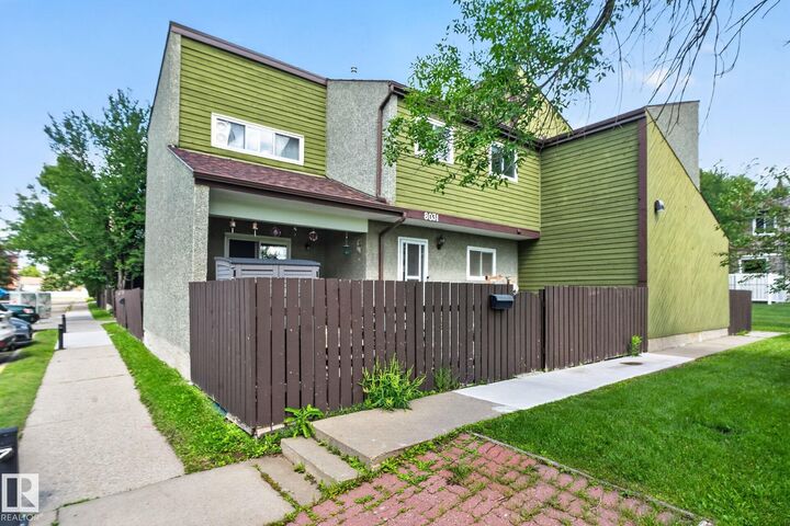 Property Photo: 8031 27 Avenue NW AB T6K 3C9