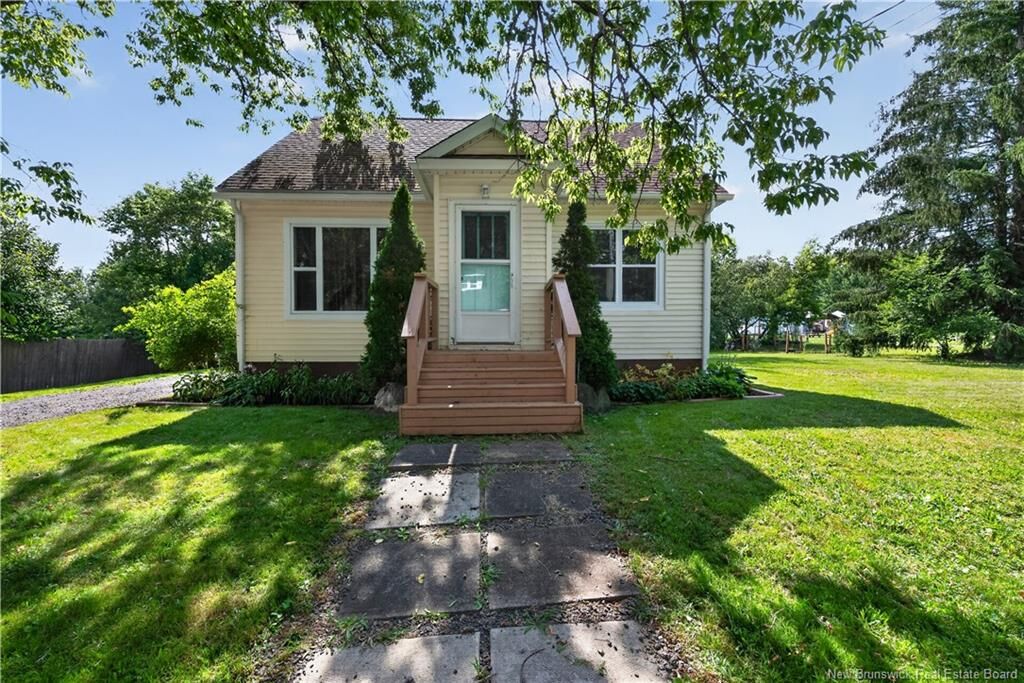 Property Photo:  60 Smith Street  NB E4J 2S2 
