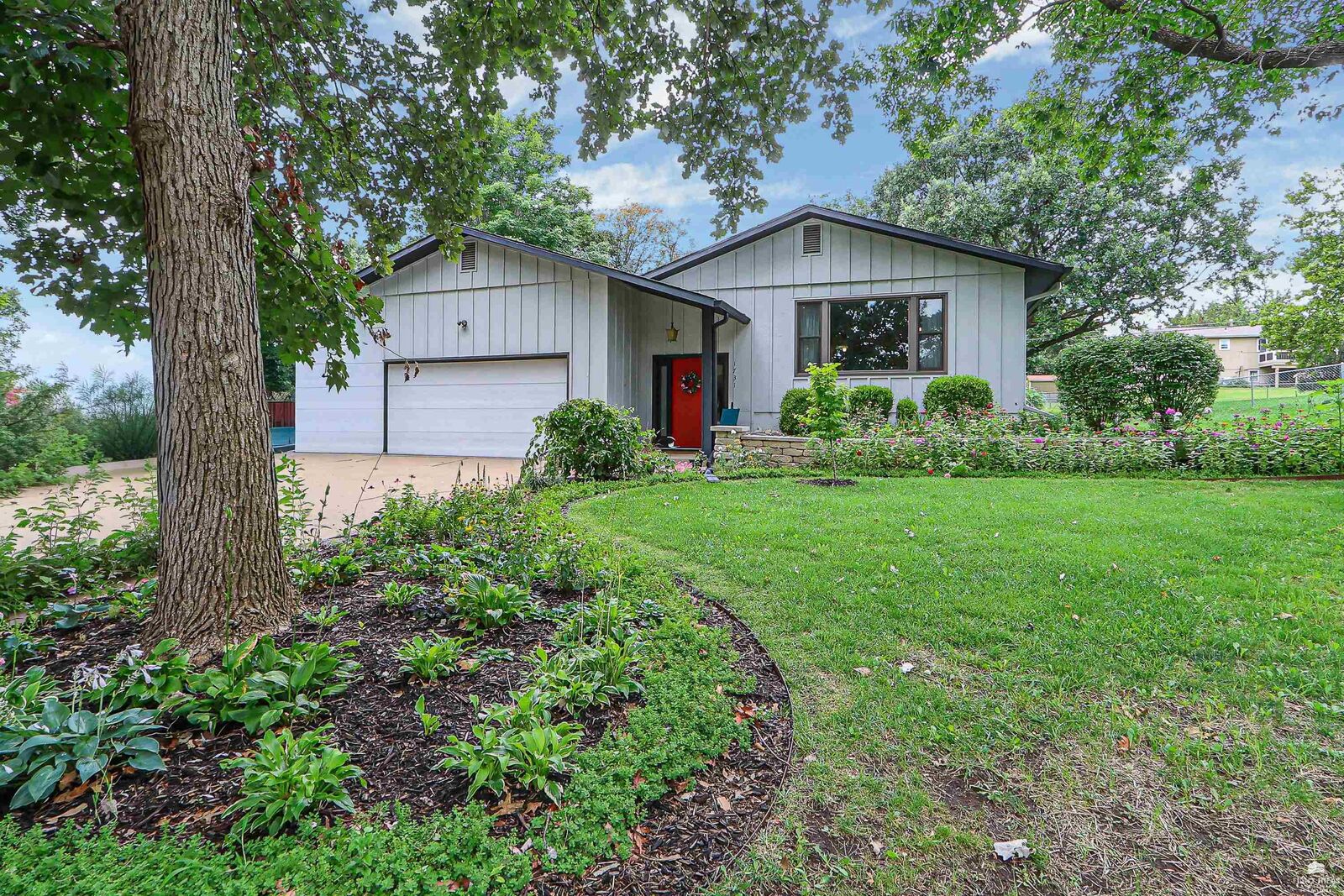 Property Photo: 1731 Cedar Crest Drive KS 66503