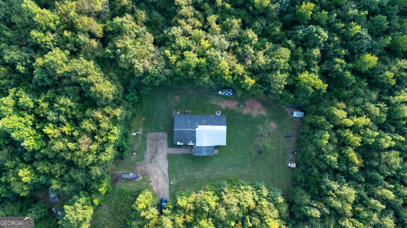 Property Photo: 137 Robertson Road GA 30241