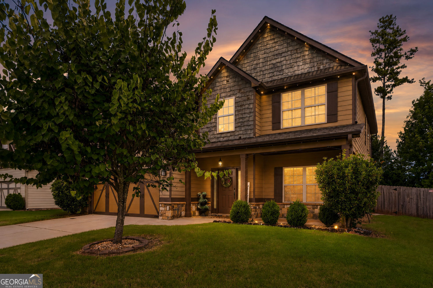 Property Photo: 217 Cliffhaven Circle GA 30263