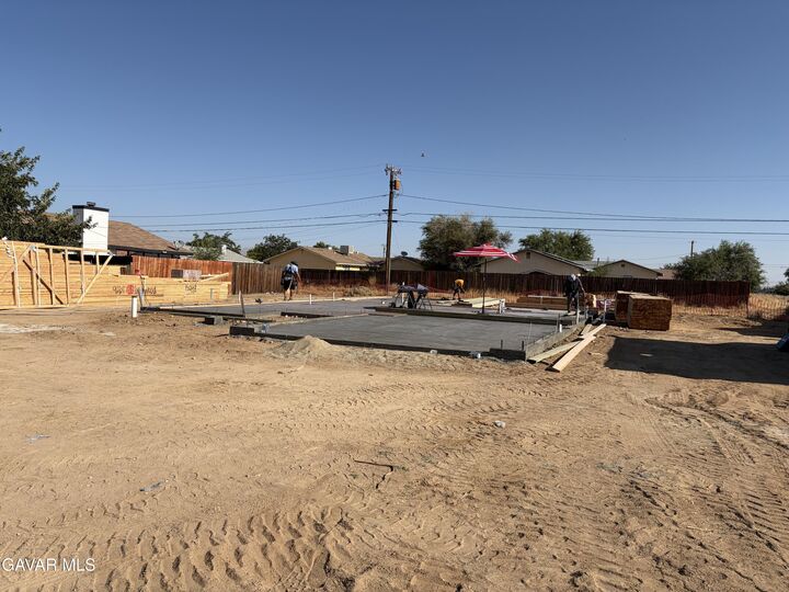 Property Photo:  9161 Ironwood Avenue Avenue  CA 93505 