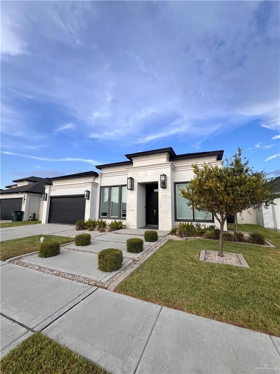 Property Photo:  604 Glenwood Avenue  TX 78572 
