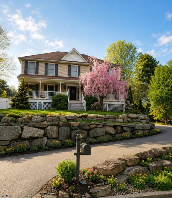 Property Photo:  19 Hunterdon Pl  NJ 07480 