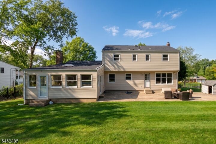 Property Photo:  8 Cedar Ln  NJ 07068 