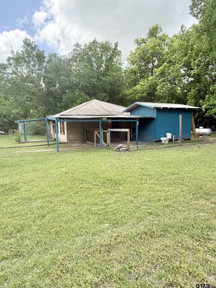 Property Photo:  743 N Moody  TX 75855 