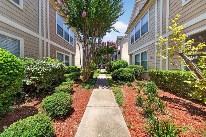 Property Photo:  1317 Paige Street  TX 77003 