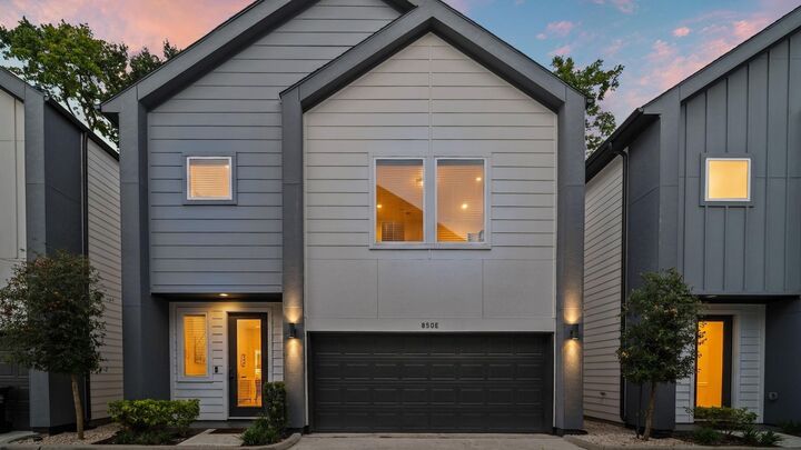 Property Photo: 850 Elkhart Street D/E TX 77091