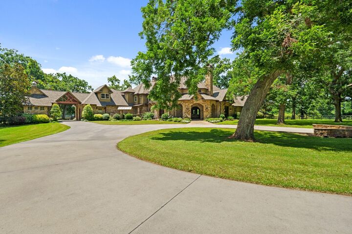 Property Photo:  7402 Kelsey Lane  TX 77406 
