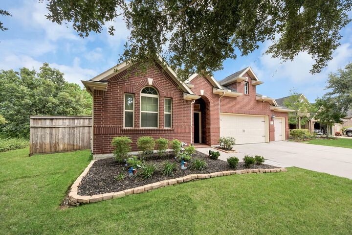 Property Photo: 27138 Cottage Stream Lane TX 77441